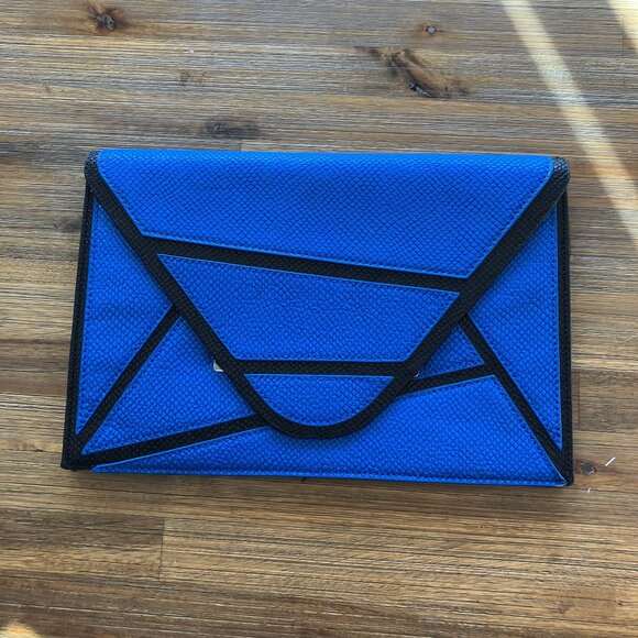 BCBG Black & blue geometric envelope with magnetic closure clutch mod punk glam - Picture 1 of 4